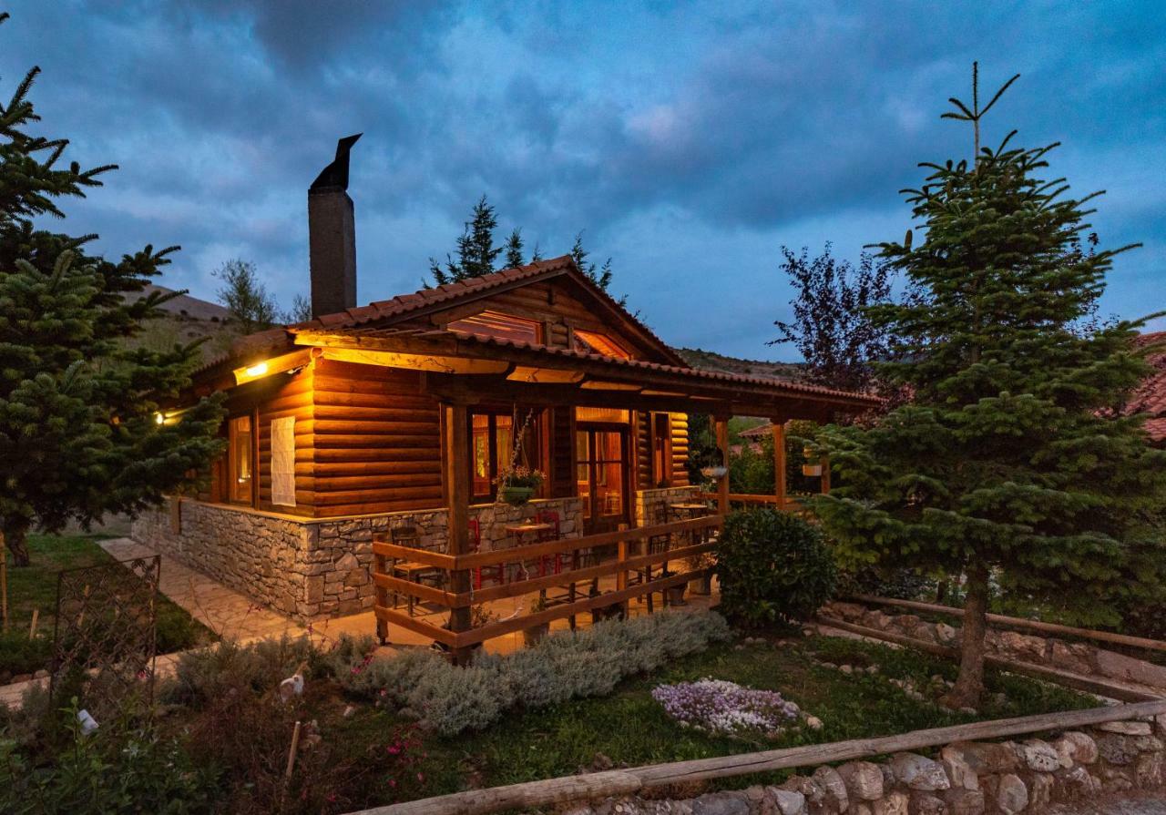 Orias Guesthouse & Farm 칼라브리타 외부 사진