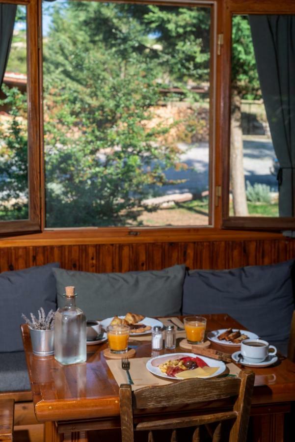 Orias Guesthouse & Farm 칼라브리타 외부 사진